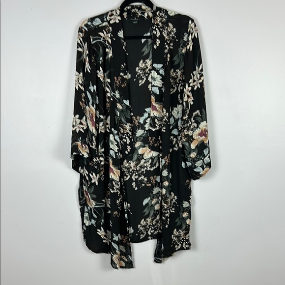 Tahari Black and Cream Floral Kimono L/XL - Picture 2 of 10